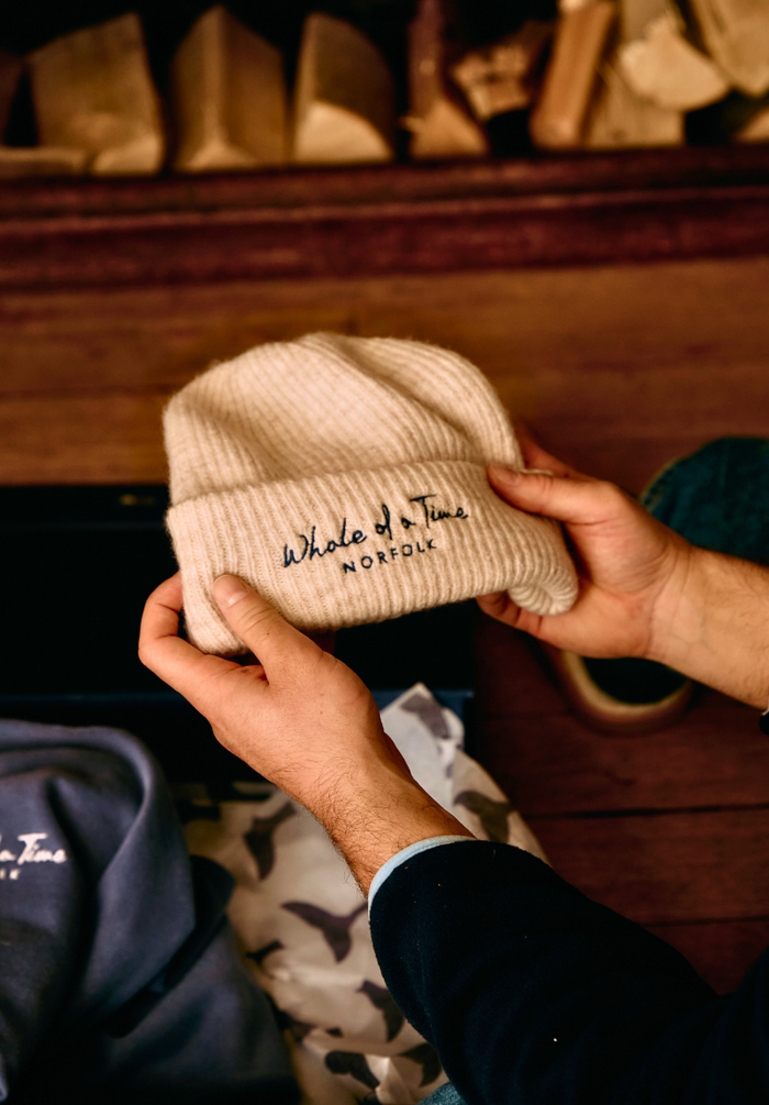 Signature Men's Beanie - Stone