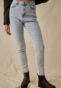 Signature Women's Slim Fit Mom Jeans - Light Blue
